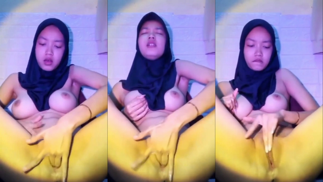 Bokep Ukhti Jilbab Hitam Sange Colmek Mendesah Keenakan